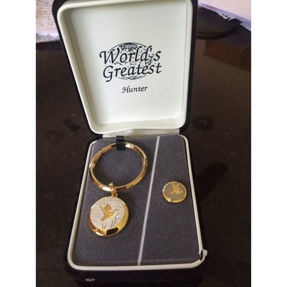 Vtg World’s Greatest Hunter Duck Keychain & Tie Pin Lapel Pin Gold Silver Metal - Picture 1 of 7